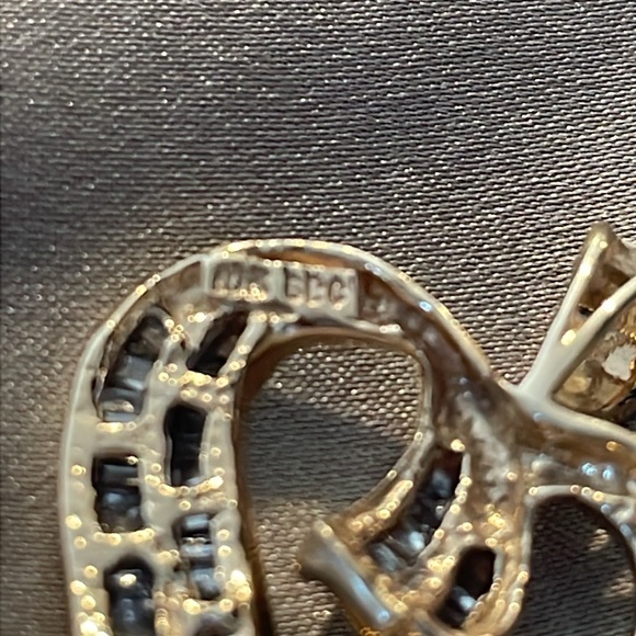 Vintage Solid 10k Natural Baguette Diamond Heart Pendant! - Picture 5 of 5